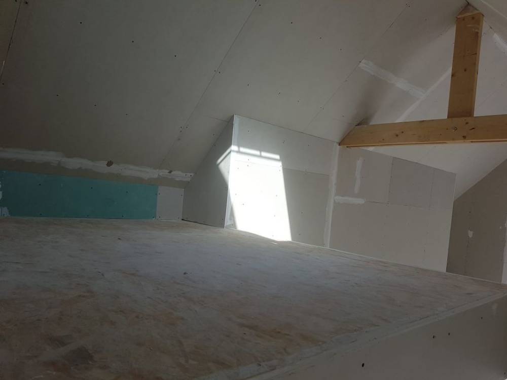 isolation-combles-poutres